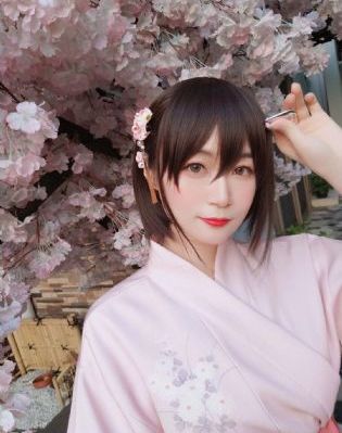 三级头图片大全欧美_高清高清完整版播放
